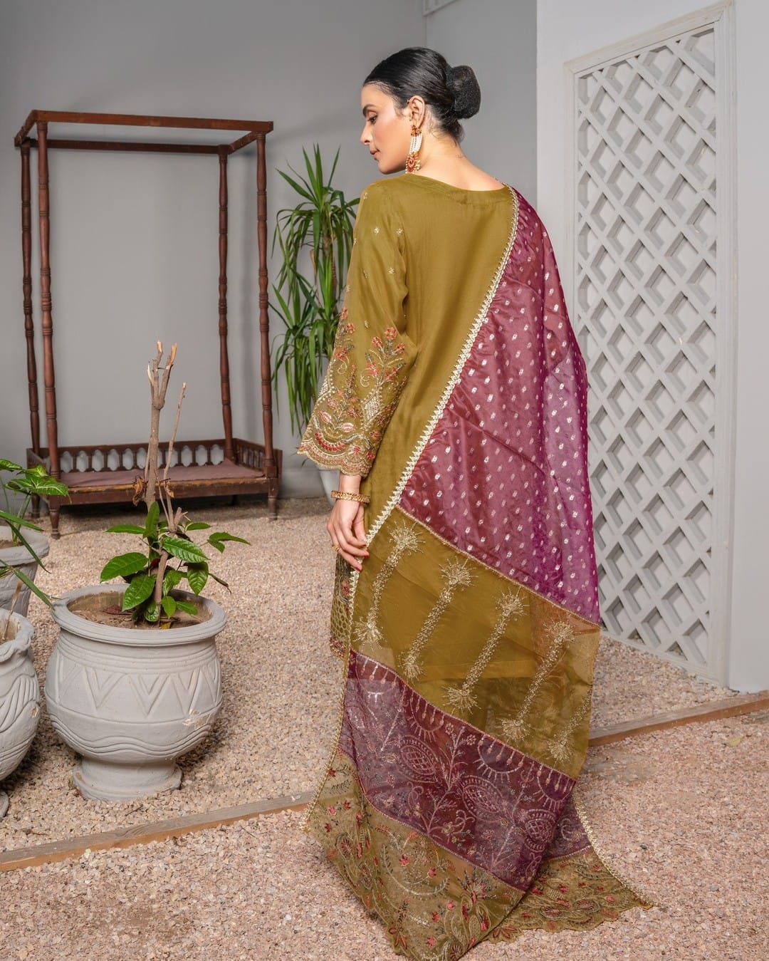 3Piece_Embroidered Organza Suit | 1353-SN-ORZ